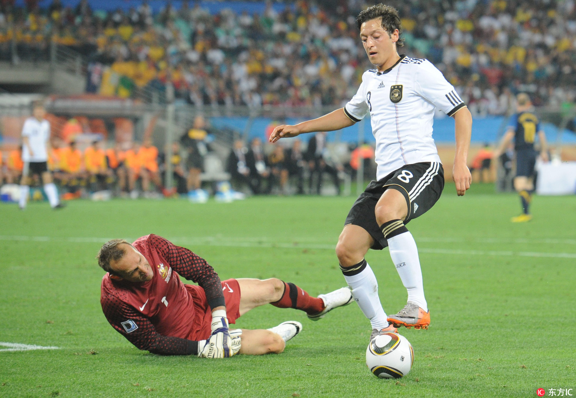 开云体育-关于库里赛事官方发布惊险取胜新规，加拿大队争议不断！的信息-开云体育