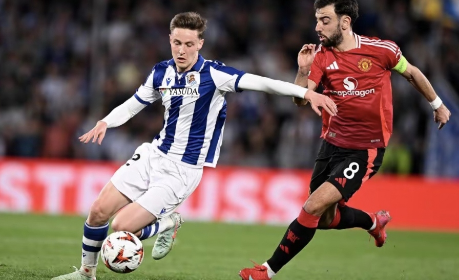 kaiyun官网-Faker连续十二场比赛得分超过突破纪录，曼联挑战极限！-kaiyun官网